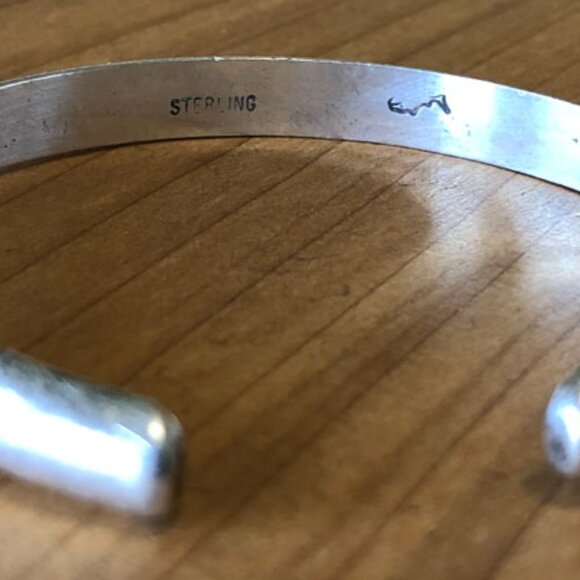 Signed Vintage Native American Navajo Sterling Silver Bracelet - Picture 4 of 6